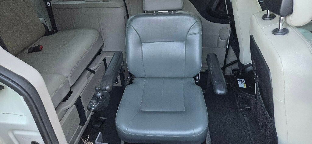 2013 Dodge Grand Caravan 4dr Wagon SXT - 22943412 - 19