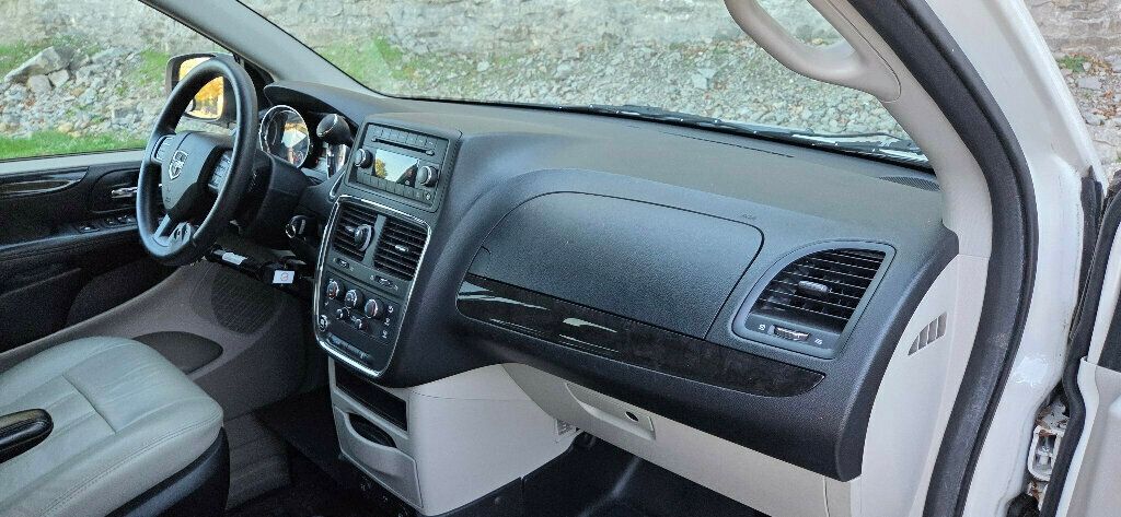 2013 Dodge Grand Caravan 4dr Wagon SXT - 22943412 - 22