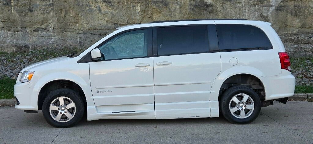 2013 Dodge Grand Caravan 4dr Wagon SXT - 22943412 - 2