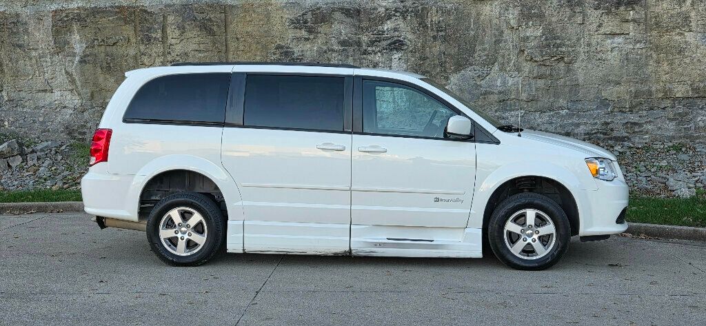2013 Dodge Grand Caravan VERY LOW MILES Braun Mobility Conversion 615-300-6004 - 22943412 - 1