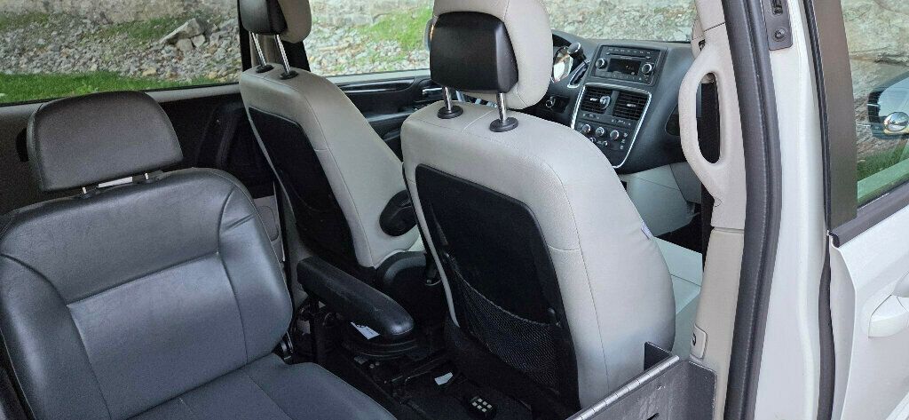 2013 Dodge Grand Caravan VERY LOW MILES Braun Mobility Conversion 615-300-6004 - 22943412 - 21