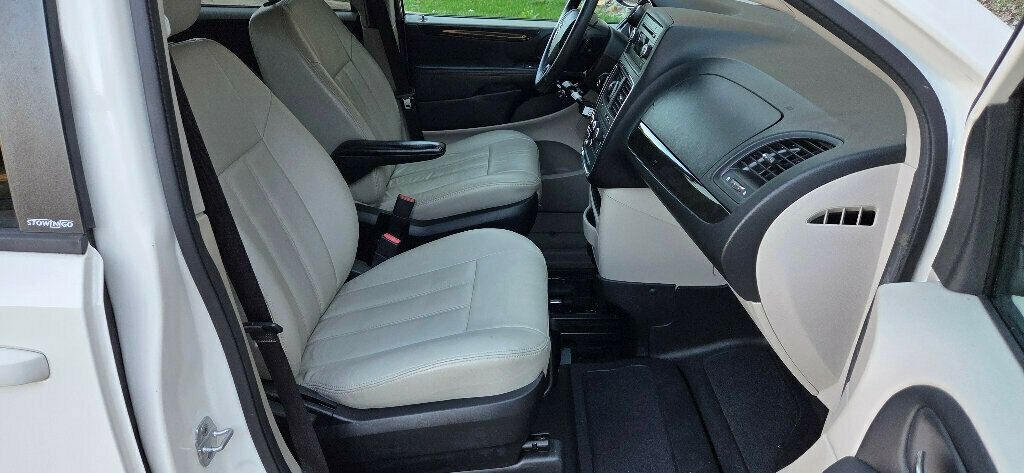 2013 Dodge Grand Caravan VERY LOW MILES Braun Mobility Conversion 615-300-6004 - 22943412 - 23