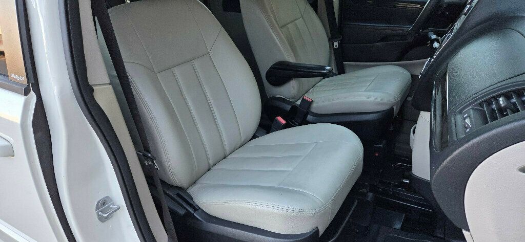 2013 Dodge Grand Caravan VERY LOW MILES Braun Mobility Conversion 615-300-6004 - 22943412 - 24
