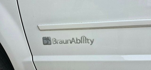 2013 Dodge Grand Caravan VERY LOW MILES Braun Mobility Conversion 615-300-6004 - 22943412 - 25