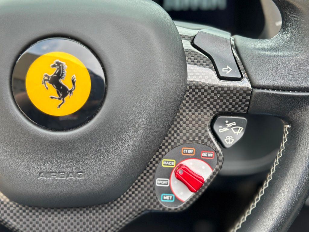 2013 Ferrari 458 Italia Spider photo 25