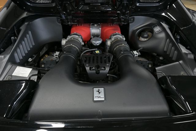 2013 Ferrari 458 Italia 2dr Convertible - 23087443 - 32