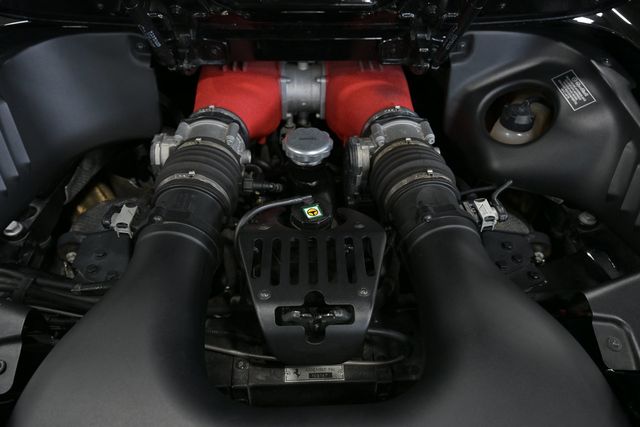 2013 Ferrari 458 Italia 2dr Convertible - 23087443 - 34