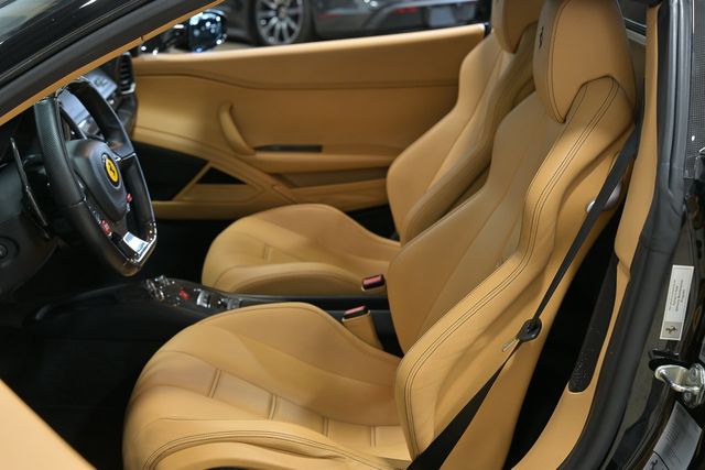 2013 Ferrari 458 Italia 2dr Convertible - 23087443 - 37