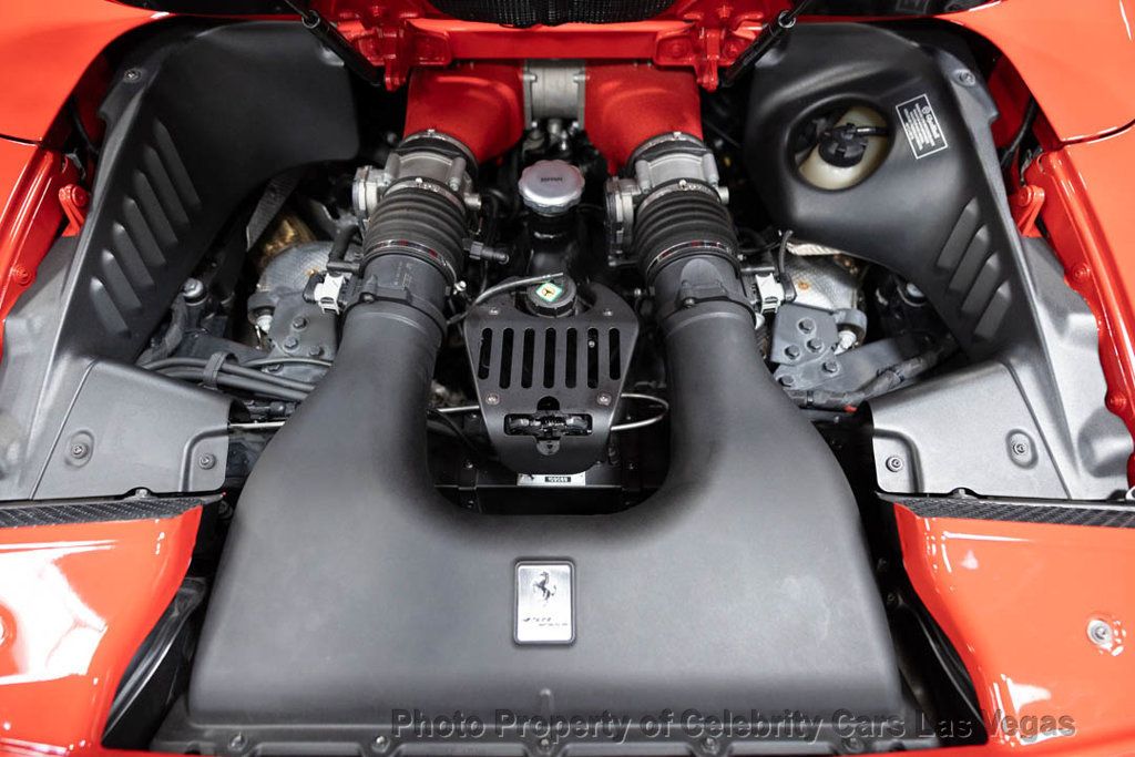 2013 Ferrari 458 Italia 2dr Convertible - 23037118 - 46