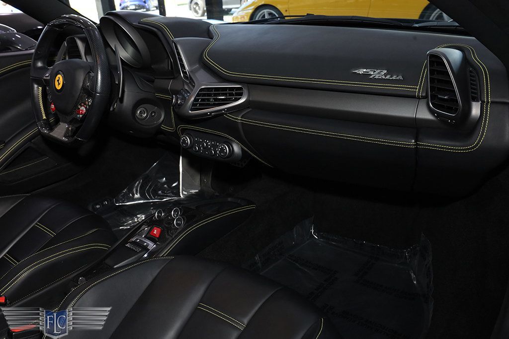 2013 Ferrari 458 Italia 2dr Coupe - 22989829 - 19