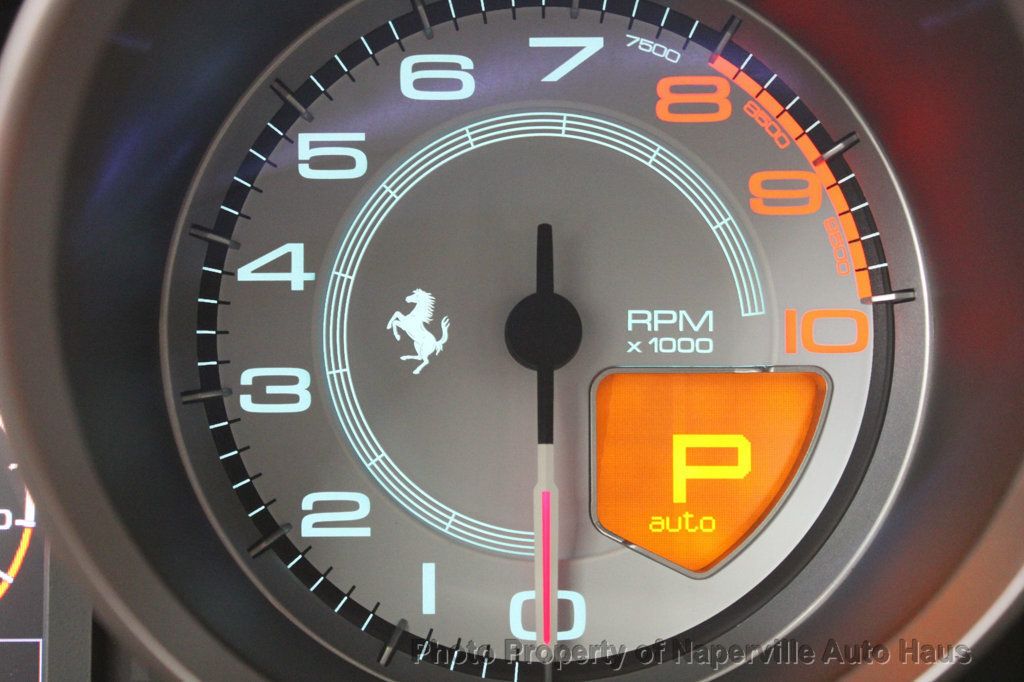 2013 Ferrari California photo 19