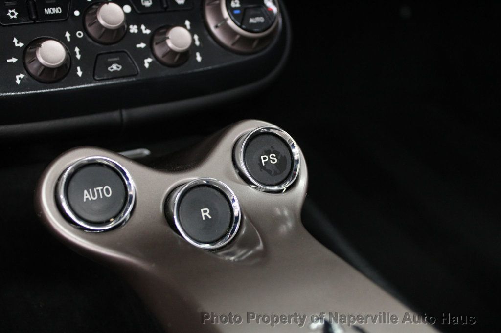 2013 Ferrari California photo 21
