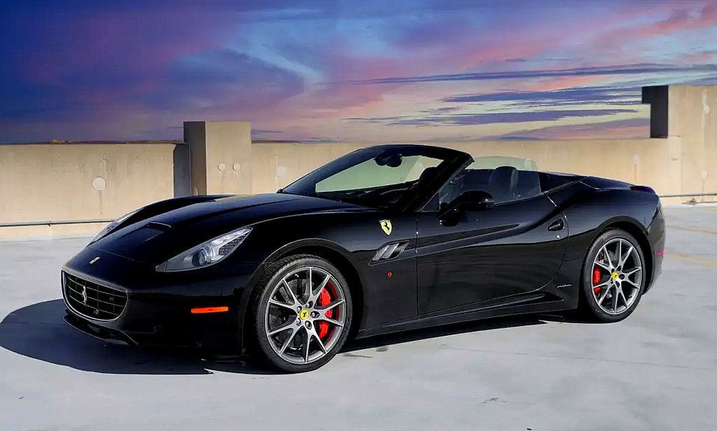 2013 Ferrari California 2dr Convertible - 22855768 - 0