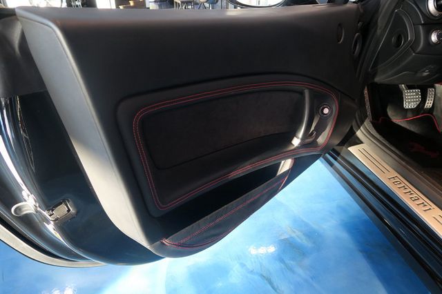 2013 Ferrari California 2dr Convertible - 22855768 - 11