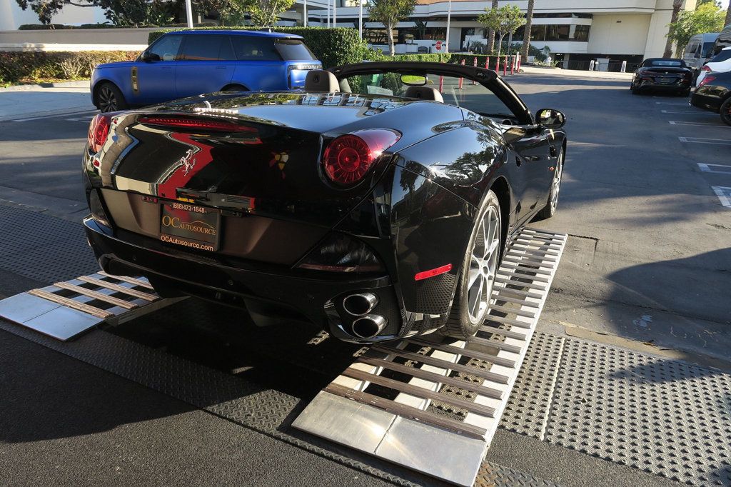 2013 Ferrari California 2dr Convertible - 22855768 - 37