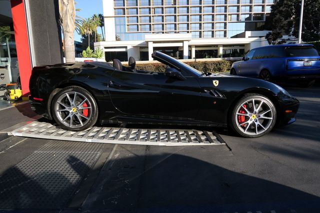 2013 Ferrari California 2dr Convertible - 22855768 - 41