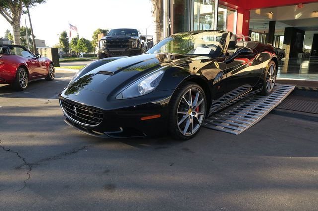 2013 Ferrari California 2dr Convertible - 22855768 - 42