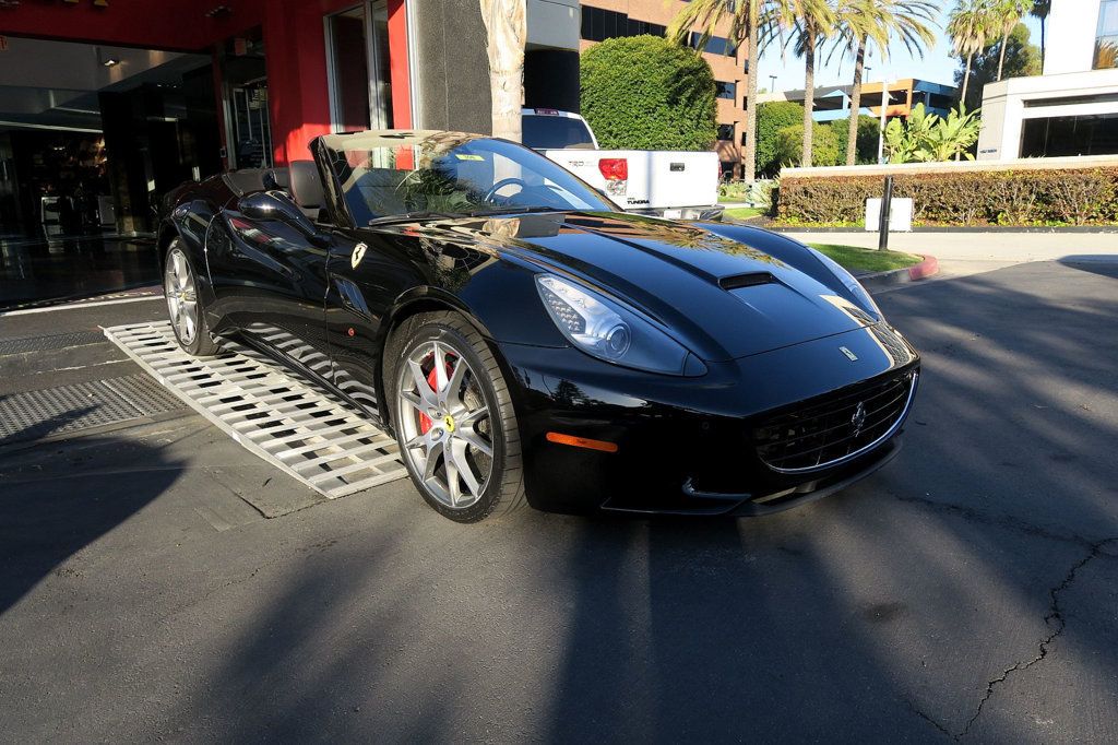 2013 Ferrari California 2dr Convertible - 22855768 - 44