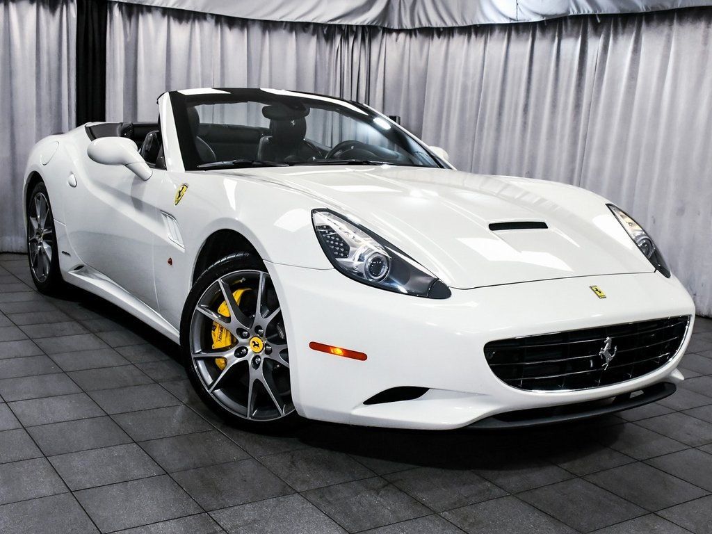 2013 Ferrari California Base photo 3