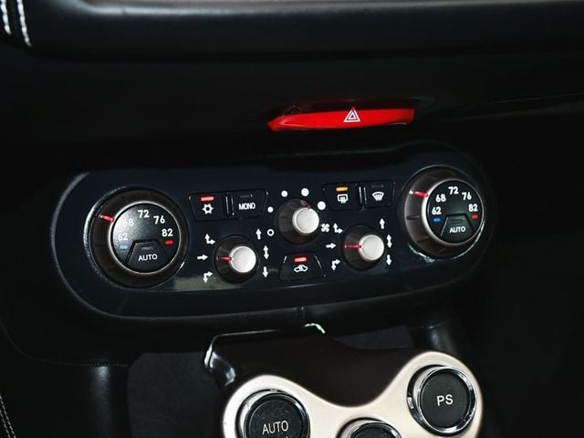 2013 Ferrari California Base - 22954886 - 32