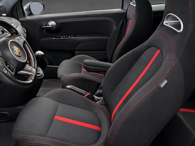 2013 FIAT 500 ABARTH, HATCHBACK, 5-SPD MANUAL, BEATS PREMIUM AUDIO PKG - 23090638 - 4