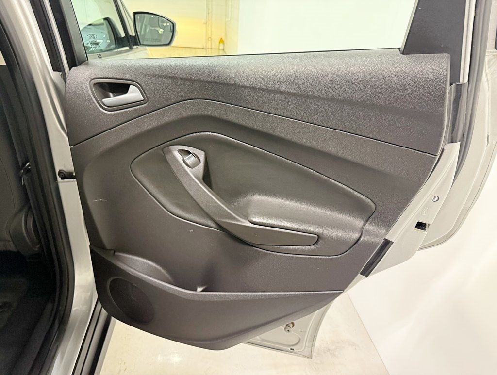 2013 Ford C-Max Hybrid 5dr Hatchback SE - 22939140 - 30