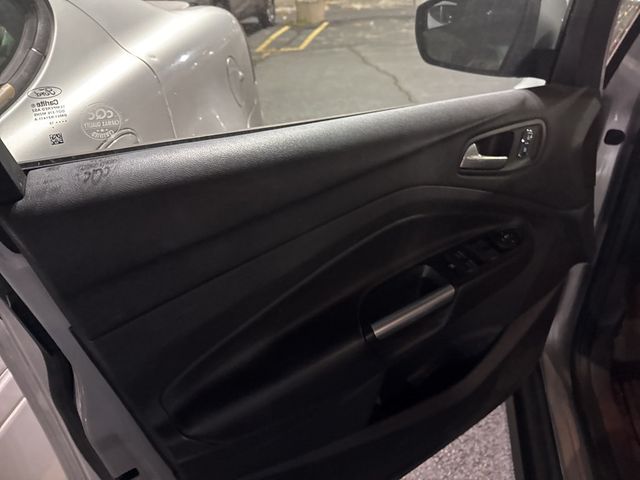 2013 Ford C-Max Hybrid 5dr Hatchback SE - 22939140 - 4