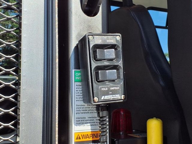 2013 Ford E350 14 Passenger Shuttle Bus w/WHeelchair - 22884537 - 11