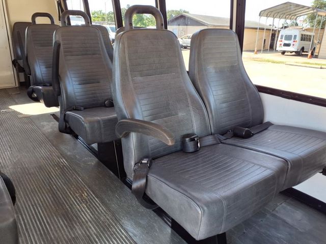 2013 Ford E350 14 Passenger Shuttle Bus w/WHeelchair - 22884537 - 18