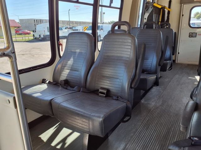 2013 Ford E350 14 Passenger Shuttle Bus w/WHeelchair - 22884537 - 19