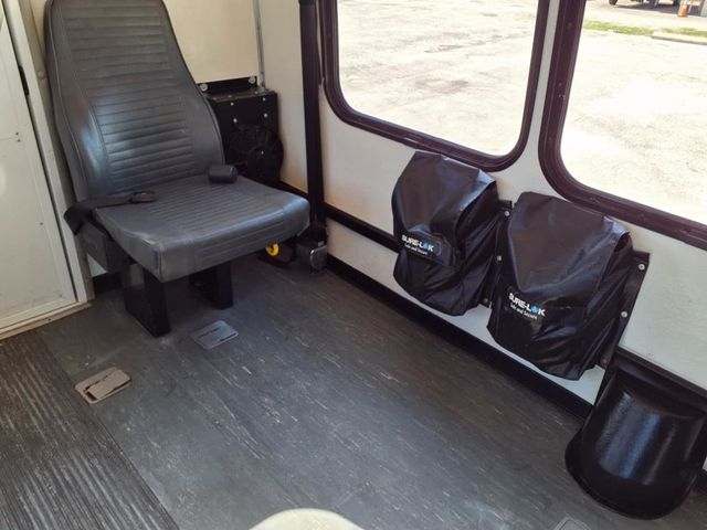 2013 Ford E350 14 Passenger Shuttle Bus w/WHeelchair - 22884537 - 20