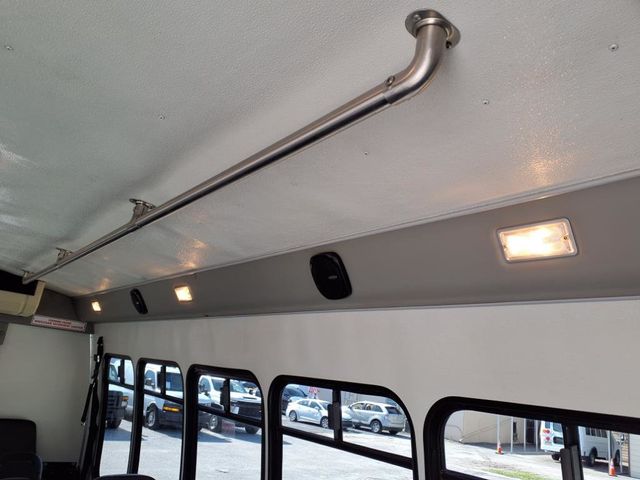 2013 Ford E350 14 Passenger Shuttle Bus w/WHeelchair - 22884537 - 21
