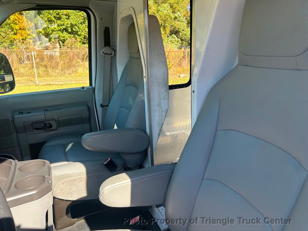 2013 Ford E350HD JUST 7k MILES! CURBSIDE SLIDE DOOR! +FULL POWER EQUIPMENT! CRUISE CONTROL! SUPER CLEAN! - 22092450 - 9