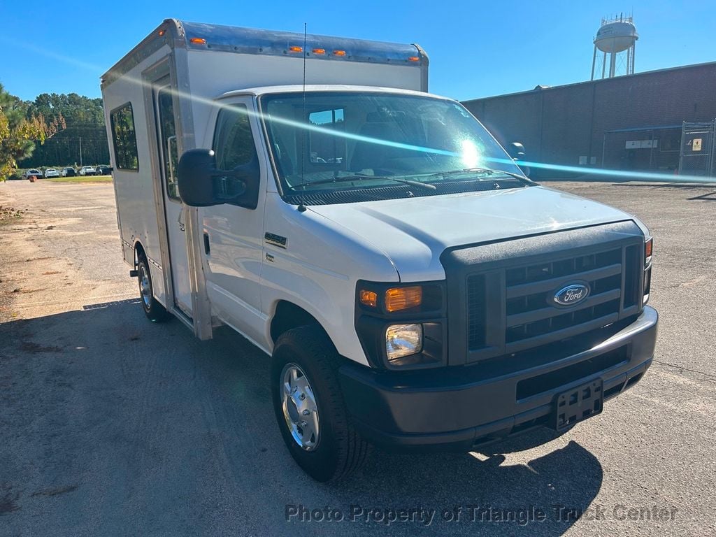 2013 Ford E350HD JUST 7k MILES! CURBSIDE SLIDE DOOR! +FULL POWER EQUIPMENT! CRUISE CONTROL! SUPER CLEAN! - 22092450 - 59