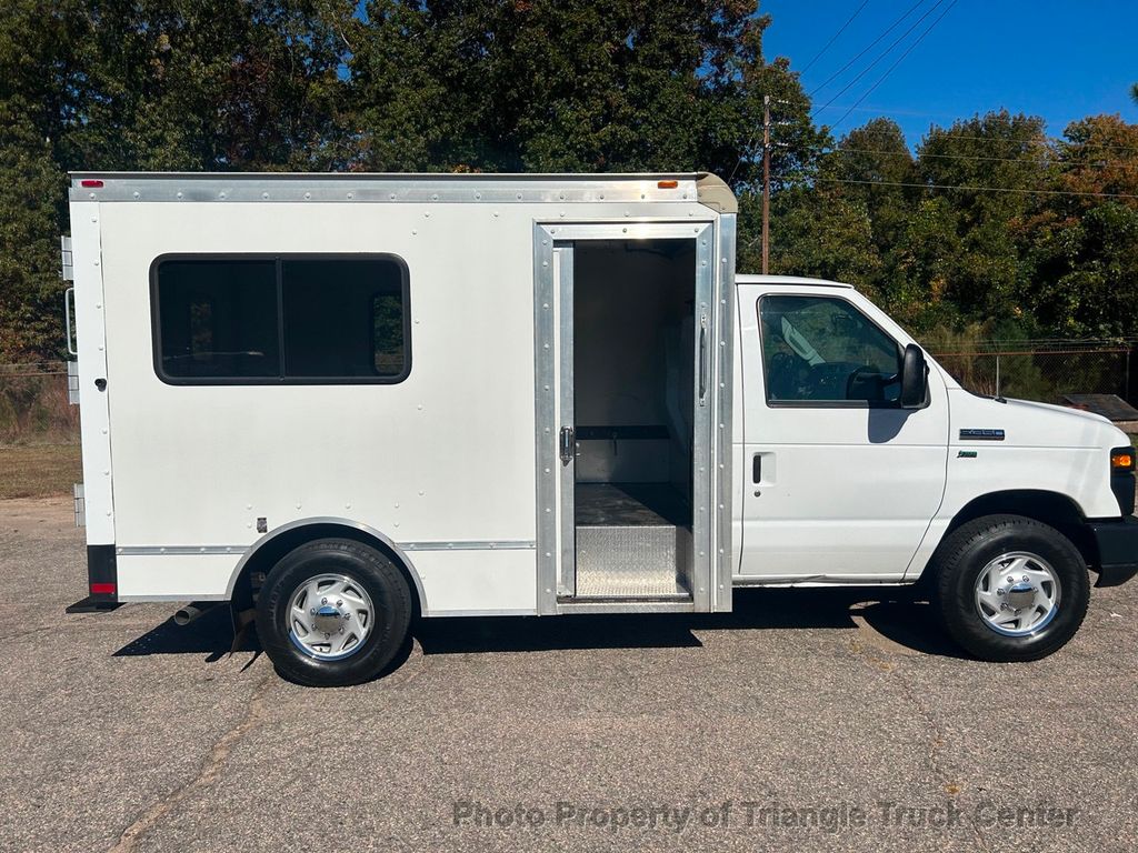 2013 Ford E350HD JUST 7k MILES! CURBSIDE SLIDE DOOR! +FULL POWER EQUIPMENT! CRUISE CONTROL! SUPER CLEAN! - 22092450 - 92