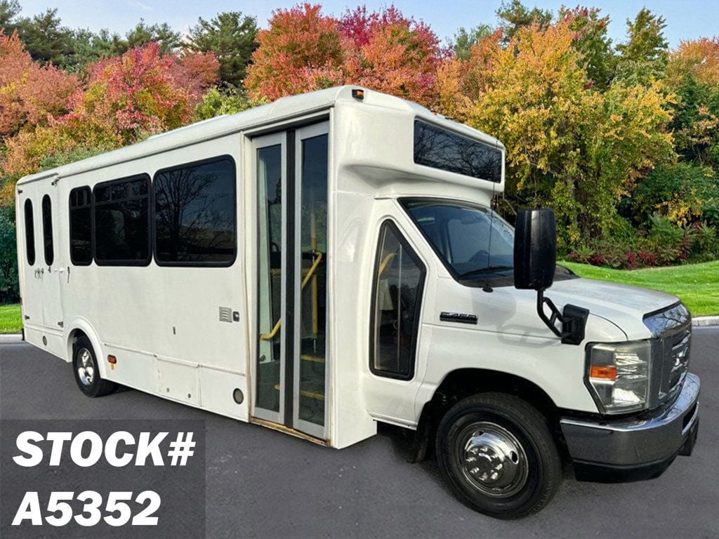 2013 Ford E450 Shuttle Bus w/Wheelchair Lift For Adults Seniors Church Medical Transport Handicapped - 22618842 - 0