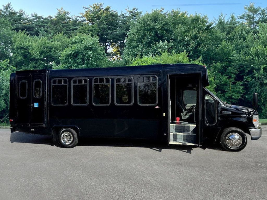 2013 Ford E450 Wheelchair Shuttle Bus Only 23k Miles! For Churches Seniors Handicapped & Limo Conversion - 22580974 - 13