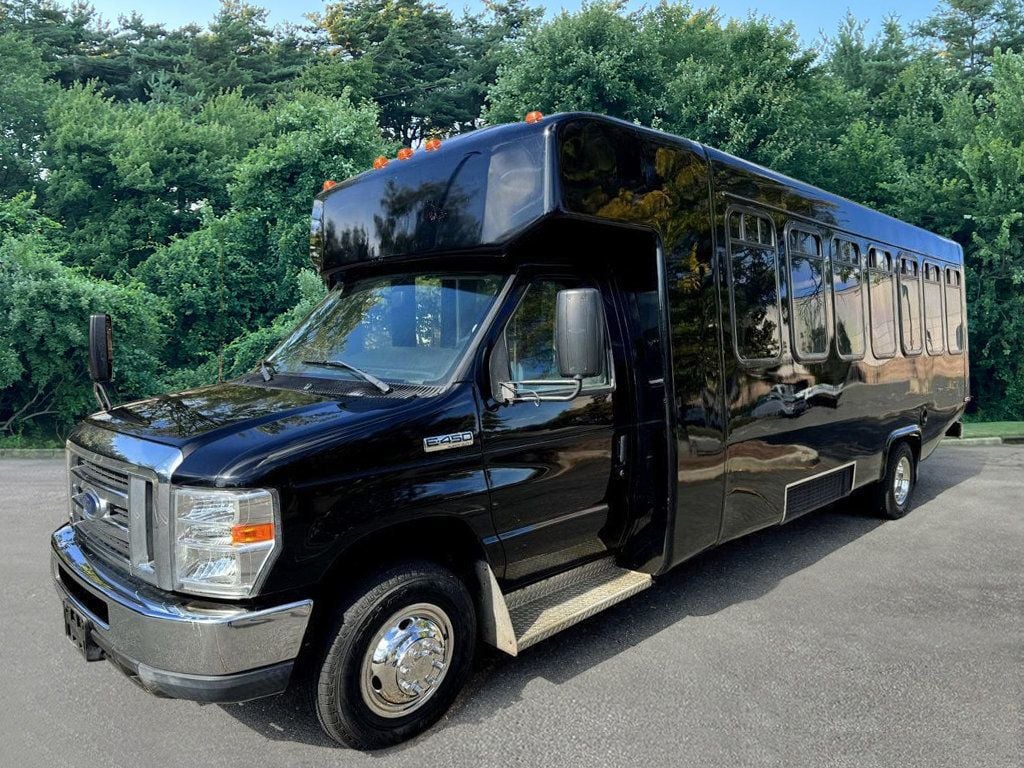 2013 Ford E450 Wheelchair Shuttle Bus Only 23k Miles! For Churches Seniors Handicapped & Limo Conversion - 22580974 - 2