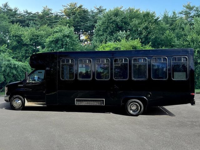 2013 Ford E450 Wheelchair Shuttle Bus Only 23k Miles! For Churches Seniors Handicapped & Limo Conversion - 22580974 - 8