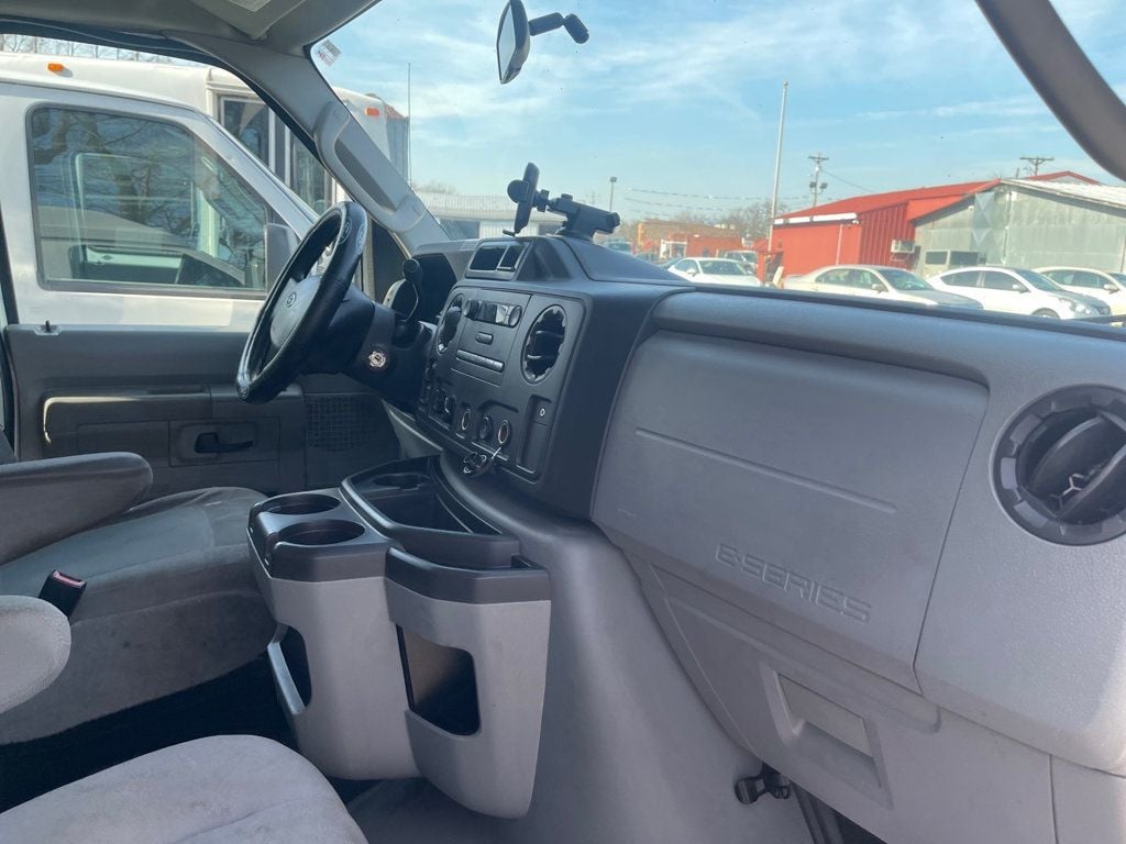 2013 Ford Econoline Cargo Van E-150 Ext Commercial - 22966443 - 12