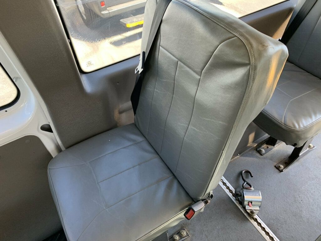 2013 Ford Econoline Cargo Van E-250 Ext Recreational WHEELCHAIR ACCESSIBLE HANDICAP 1-OWNER LOW MILES!! - 23068117 - 37