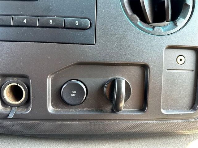 2013 Ford Econoline Cargo Van E-350 Super Duty Extended Cargo - 22968267 - 29