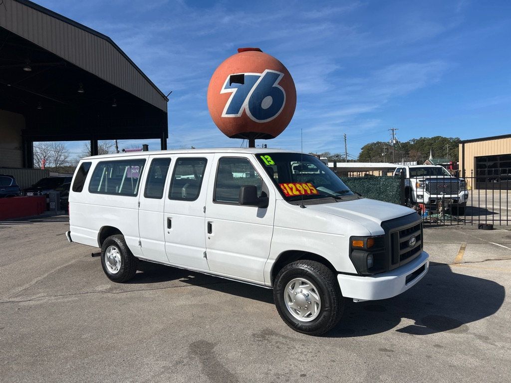 2013 Ford Econoline Wagon E-350 Super Duty Ext XL - 22952921 | Video 1