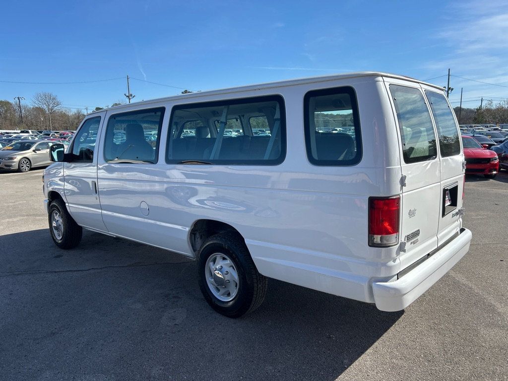 2013 Ford E-350 photo 4