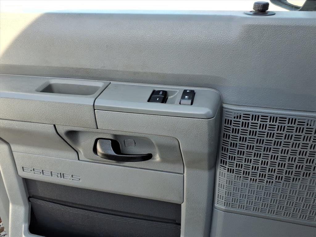 2013 Ford Econoline Wagon E-350 Super Duty Ext XLT - 22956331 - 13