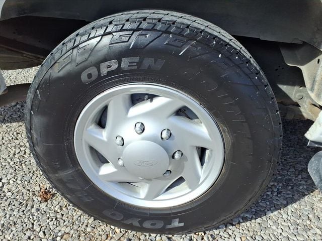 2013 Ford Econoline Wagon E-350 Super Duty Ext XLT - 22956331 - 4