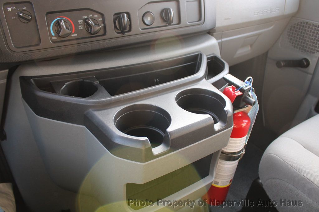 2013 FORD E-350 - Image 15