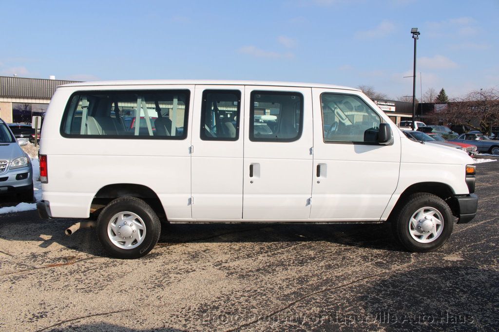 2013 FORD E-350 - Image 2