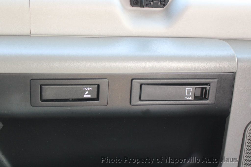 2013 FORD E-350 - Image 23