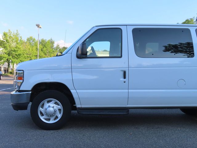 2013 Ford Econoline Wagon E-350 Super Duty XLT - 23059139 - 10